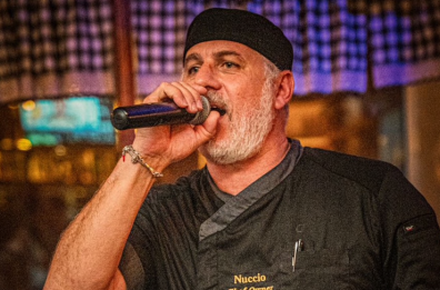 Dalla Puglia agli Stati Uniti la storia del singer-chef Nuccio Giannino