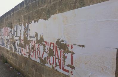 A Nardò striscione provocatorio di CasaPound dopo sconfitta al referendum: strappato
