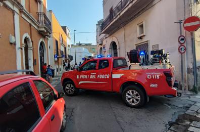 Veglie, esplosione nel centro storico: casa inagibile, per fortuna nessun ferito