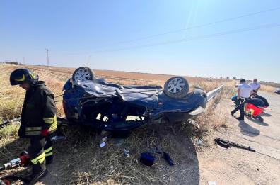 Auto finisce fuori strada sulla provinciale Cerignola-Zapponeta: un morto e un ferito