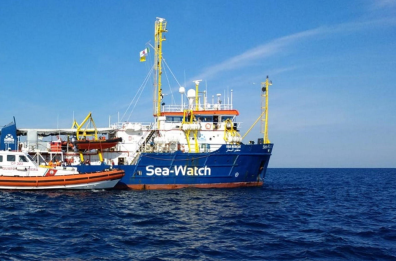 Migranti, domattina 16 giugno attesa a Brindisi la nave Sea Watch, a bordo anche donne e un bimbo piccolo