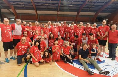 Emiliano sul parquet del Cus Bari per il memorial Ambrosi di basket