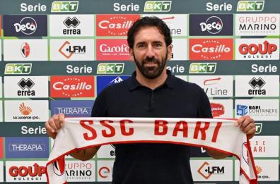 Bari, mister Caserta ha firmato: è ufficialmente l'allenatore dei biancorossi