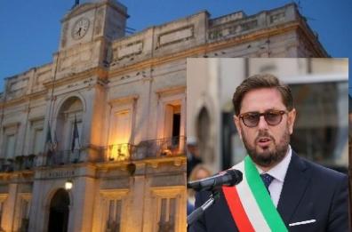 Appalti sulle scuole in cambio di tangenti, perquisizioni della Finanza: c'è anche il sindaco di Gioia del Colle