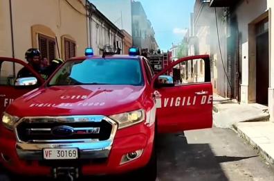 Dramma della solitudine a Sava: 88enne muore nell’incendio della sua abitazione