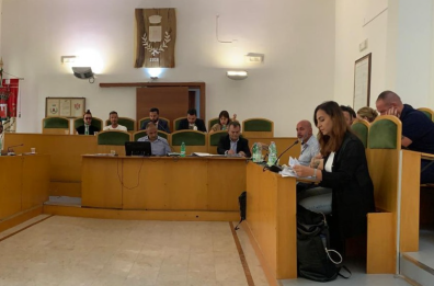 Castellaneta, Di Pippa fa dietrofront e la poltrona è salva: azzerate le gare per le spiagge