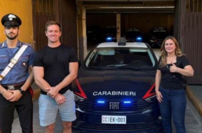 Turista americana perde borsello in autostrada, giovane leccese lo trova e lo restituisce