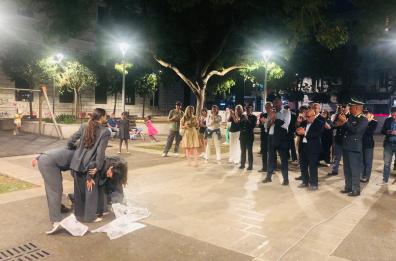 Bari, si accendono le nuove luci su piazza Cesare Battisti