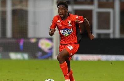 Il Lecce ufficializza Kouassi: contratto quadriennale per il terzino classe 2003