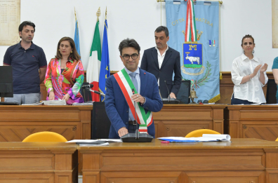 A Matera insediato il Consiglio comunale: Nicoletti senza maggioranza chiede sette giorni per la giunta