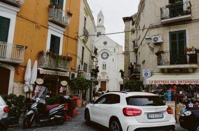 Varchi, parcheggi e negozi: ecco il piano per Bari Vecchia