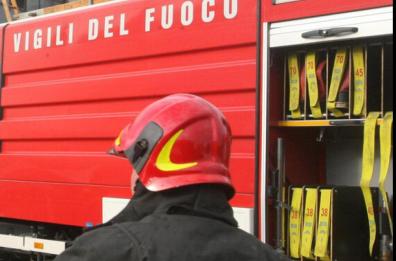 Marina di Manduria, crolla scala all'interno di una villetta: nessun ferito