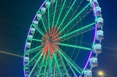 Bari, riapre la ruota panoramica in largo Giannella: tra le novità la cabina dedicata ai disabili