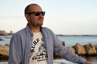 «Cambio vita, vado al Sud»: Alessandro Brunello presenta il suo libro per la rassegna Marzà – Orizzonti d’autore