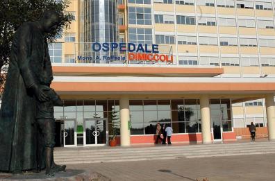 Barletta, 30enne gambizzato sul lungomare: indagini in corso