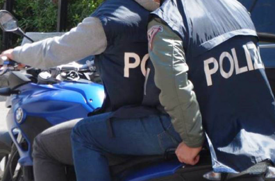 Nascosti sotto il letto 15 kg di cocaina, 47enne tarantino si difende: «Non è mia, ero all'estero»