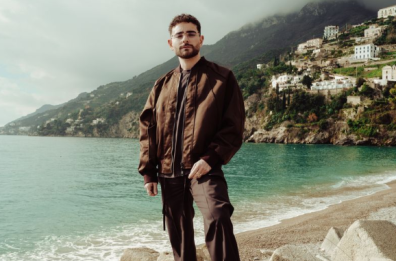 Rocco Hunt porta l’estate in Puglia: doppio live a Peschici e Polignano a Mare 