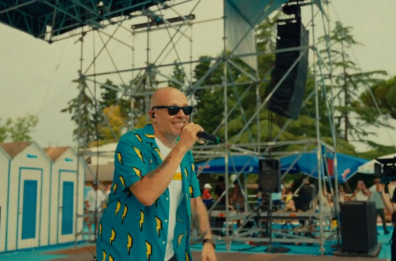 Max Pezzali torna a Bari: nel 2026 al San Nicola passa il tour «Gli anni d'oro»