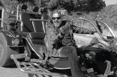 «Vascoltata», da Matera l'esperimento di Tony Minerba: 50 titoli di Vasco diventano una canzone
