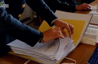 Finti investimenti con società estere: a Bari sequestro da 6 milioni, 7 indagati per truffa e autoriciclaggio