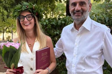 Giorgia Decaro si laurea con lode: festa in famiglia per la figlia dell’ex sindaco di Bari