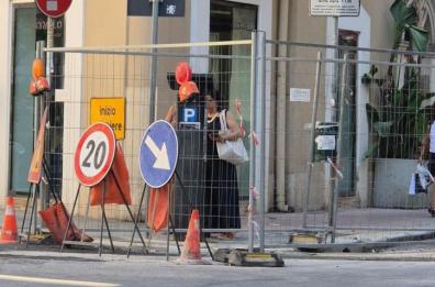 Bari, al quartiere Madonnella diverse strade senza Internet: cavi in fibra tagliati durante i lavori