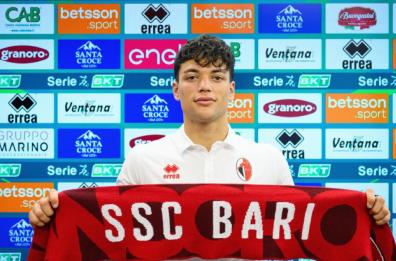 Calcio, al Bari arriva in prestito dal Napoli l'esterno Rao