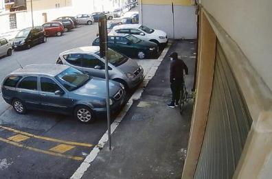 Arrestati per porto illegale di arma, erano pronti all'agguato: si teme una nuova guerra di mafia a Foggia
