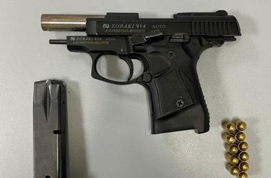 Taranto, pregiudicato in fuga prova a investire i poliziotti con lo scooter: arrestato