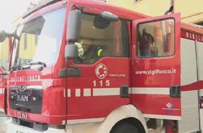Chiusa per incendio la strada statale Potenza-Melfi: riaperta dopo 3 ore