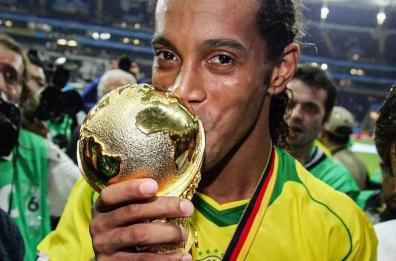 Ronaldinho arriva a Barletta: il 29 agosto per la Partita delle Stelle