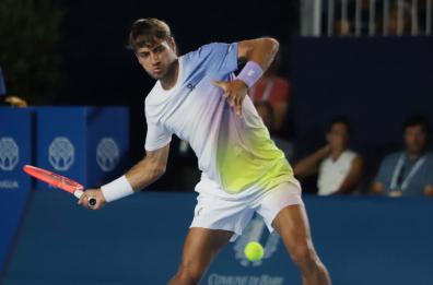 Tennis, l’Italia a caccia della sua prima Hopman Cup a Bari: tutti «pazzi» per Cobolli