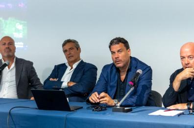 Commercio, offensiva contro i dazi: Bari punta sul Canada