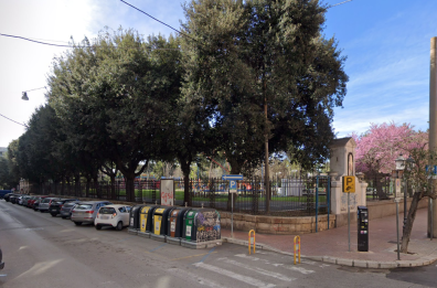 Taranto, tre minorenni sorpresi dalla polizia mentre smontano una moto rubata: denunciati