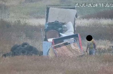 Rifiuti speciali bruciati in masseria a Taranto: in quattro ora rischiano il carcere