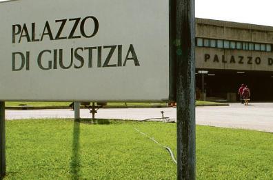 Traffico di droga a Lesina, processo per direttissima agli undici imputati