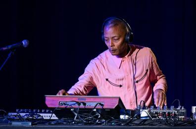 Jeff Mills, Ellen Allien e Skizzo: la techno internazionale sbarca all’Elephant Park di Ginosa con «Serious Kitchen»