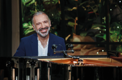Stefano Bollani a Mola: «Nella routine io ci sguazzo»