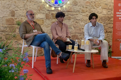 Brindisi, mentre presentano libro su Gaza i ladri rubano la loro auto: disavventura per gli autori Tosti e Bocchinfuso