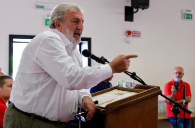 Ex Ilva, Emiliano ribadisce: «Nessuno ha mai chiesto la chiusura della fabbrica. La nave rigassificatrice? Se ne può fare a meno»
