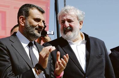 Decaro non risponde al messaggino sulle nomine: ecco perché Emiliano ha bloccato tutto 