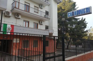 Andria, litiga con un uomo e dà fuoco all'intera abitazione: arrestato 30enne