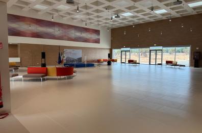 Monopoli-Fasano, inaugurato l'ospedale vuoto. Emiliano: «Aprirà quando saremo pronti, evitiamo tragedie»