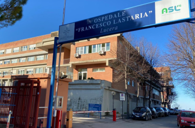 Lucera, anziana in attesa di Tac urgente, ma manca il radiologo e le ambulanze sono occupate: scatta l’esposto di Tutolo