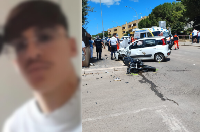 Conversano, Panda travolge scooter in pieno centro: 17enne muore sotto gli occhi della madre 