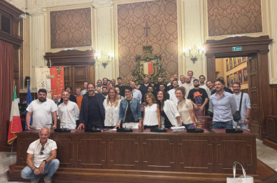 Taxi, a Bari 30 nuove licenze: ecco chi sono. Il saluto del Comune: «Siete il biglietto da visita della città»