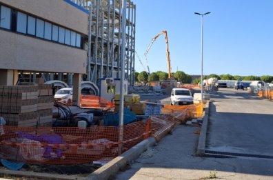 Operaio precipita da 6 metri in un cantiere a Modugno: due indagati per omicidio colposo aggravato