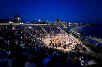 Torna il concerto all’alba di Puglia: 80 musicisti al Teatro Mediterraneo di Bisceglie