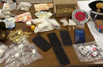 Veglie, gestiva centro di smistamento droga: arrestato in flagranza dai carabinieri di Campi Salentina