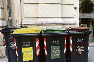 Bari, raccolta porta a porta all'Umbertino e a corso Vittorio Emanuele: i dati sono in crescita

